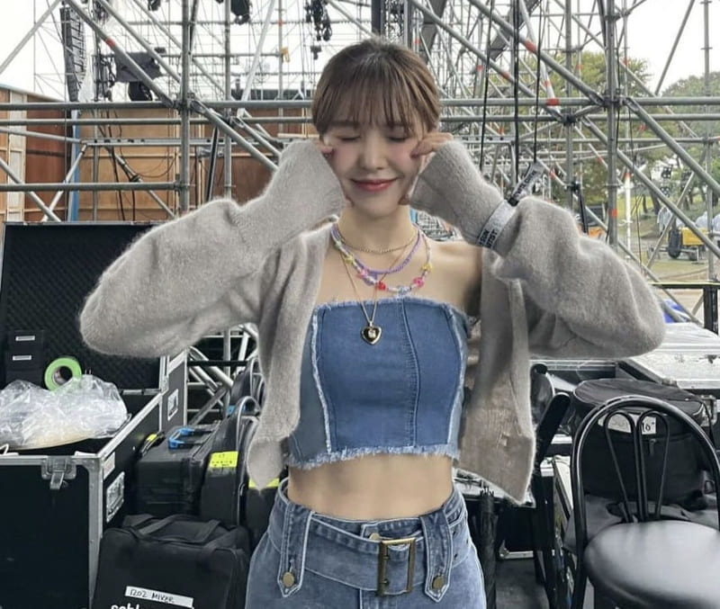 웬디 사복 패션