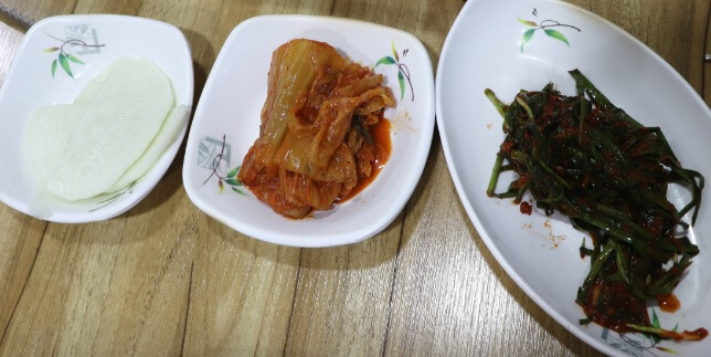 생생정보 믿고 떠나는 스타의 고장 가수 김범룡 전남 장흥 맛집 삼합요리원조 정남진한우식당