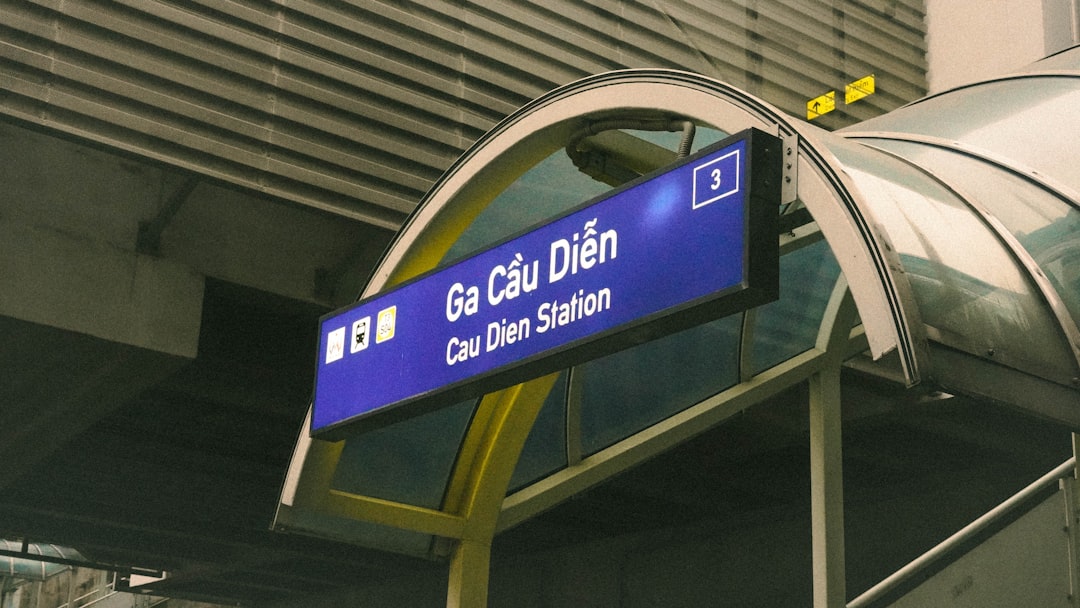 '철산역 자이'에서 가장 중요한 명사는 Station입니다.