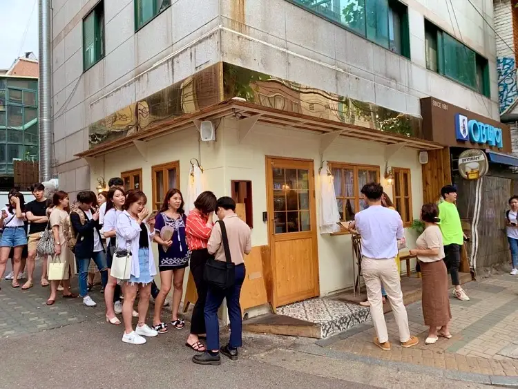 돈 잘버는 젊은사장 돈까스 소스 대신 소금, 와사비, 젓갈에 찍어먹는 족발 카츠, 수육 돈가스, 떡갈비 가스 홍대입구역 연남동 맛집 서장훈 주우재 추천 소개