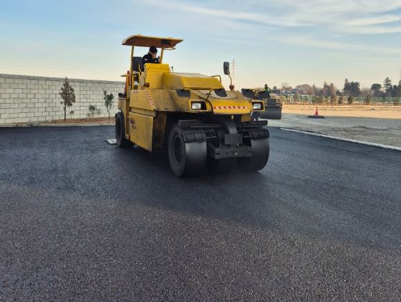 아스콘 포장 장비 종류 탄탄아스콘