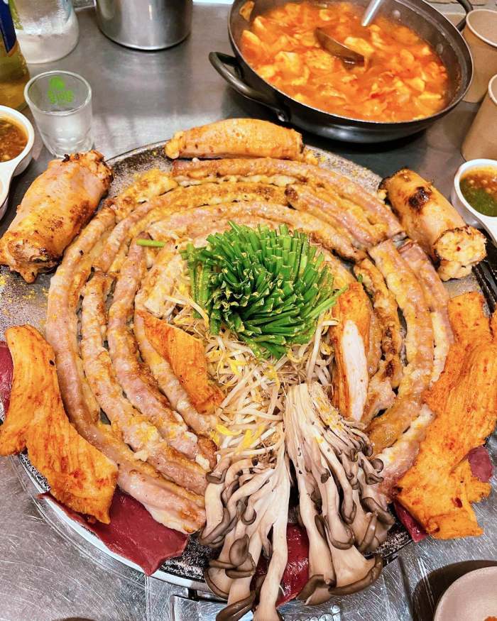 생방송오늘저녁 왕십리 한우 곱창 밀키트 온라인 택배 판매 대창 양깃머리 모듬구이 곱창집 맛집 추천