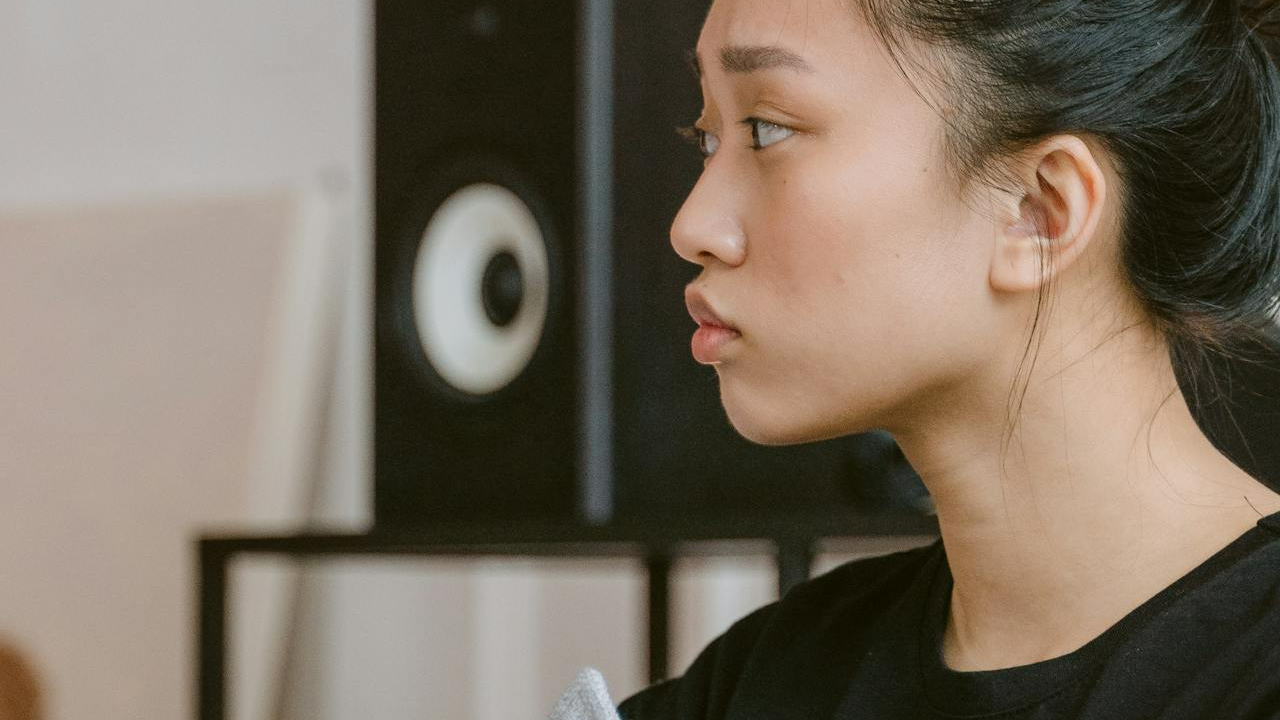 HOGO (Hassle of Going Out)