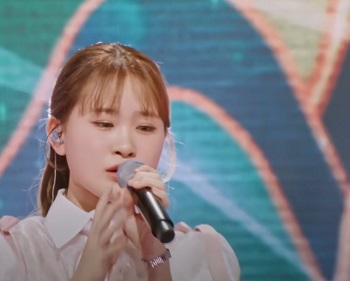 김다현