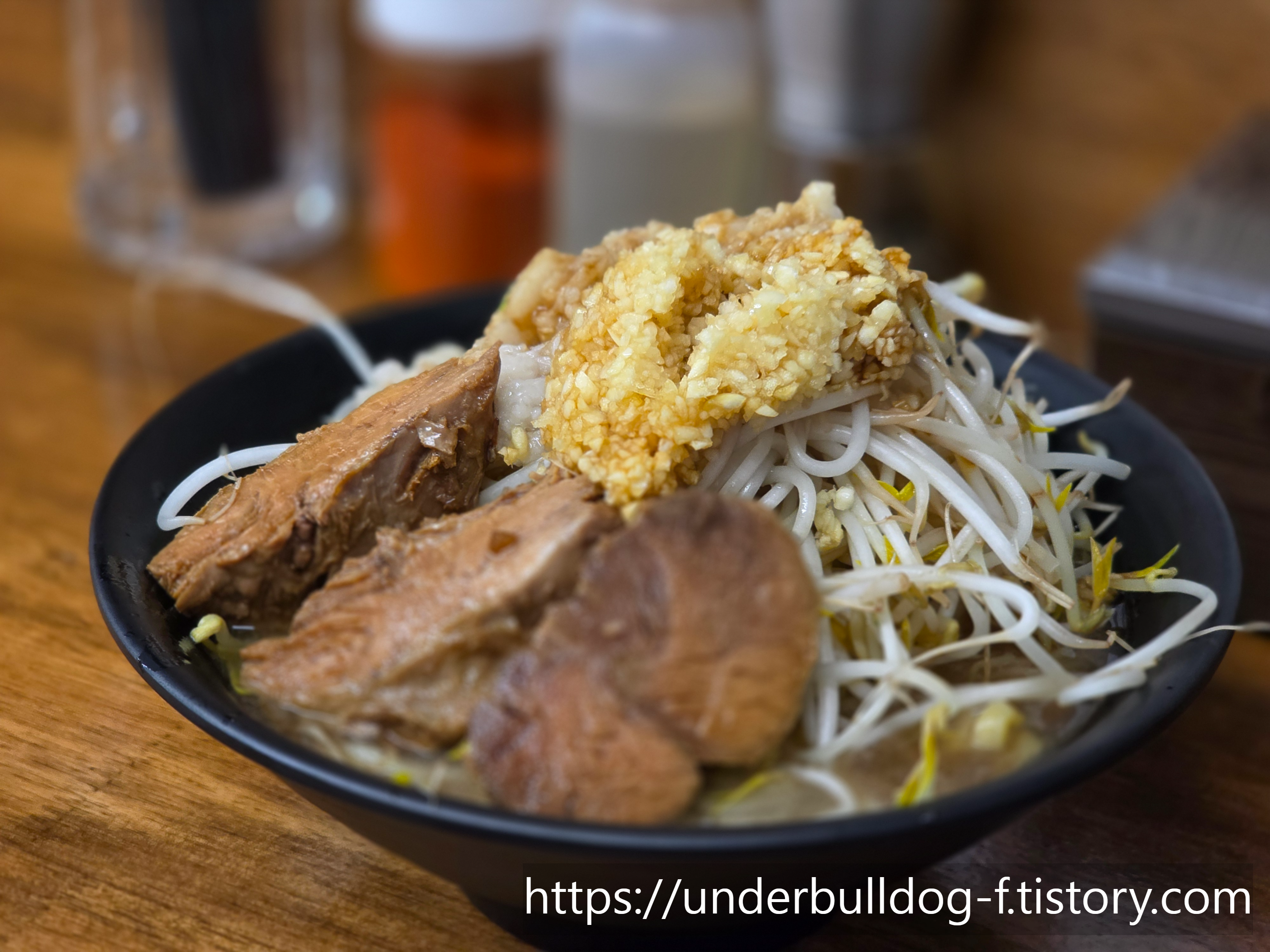 지로라멘은 소 사이즈도 꽤 든든하게 느껴졌던 망원역 맛집