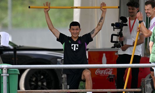 김민재몸푸는모습