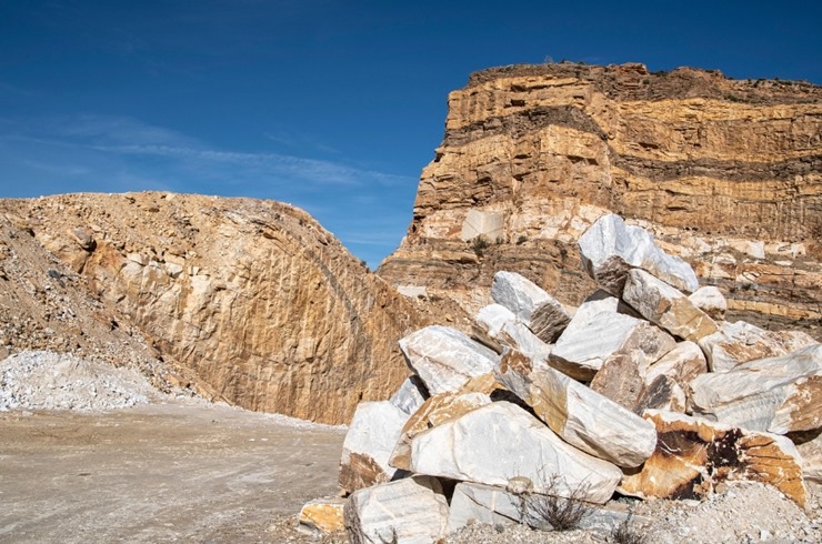 산에-있는-광물