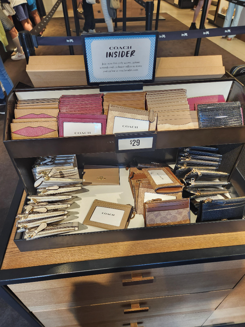 하와이 와이켈레 프리미엄 아울렛 코치 카드지갑