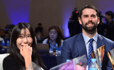 니퍼트-와이프-나선희-씨와-시상식-모습