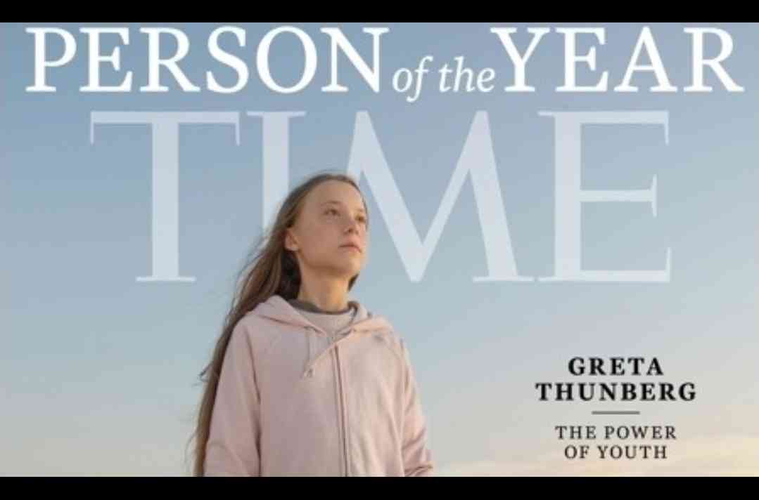 타임지 올해의 인물 표지에 실린 그레타 툰베리, 하늘을 배경으로 정면을 응시하는 모습