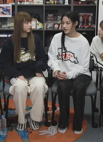 뉴진스 휴먼메이드 착용