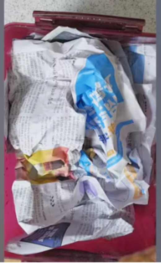 김치통냄새-신문지-넣어두기