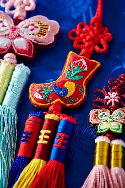 한국의 전통 공예품: 궁중 자수