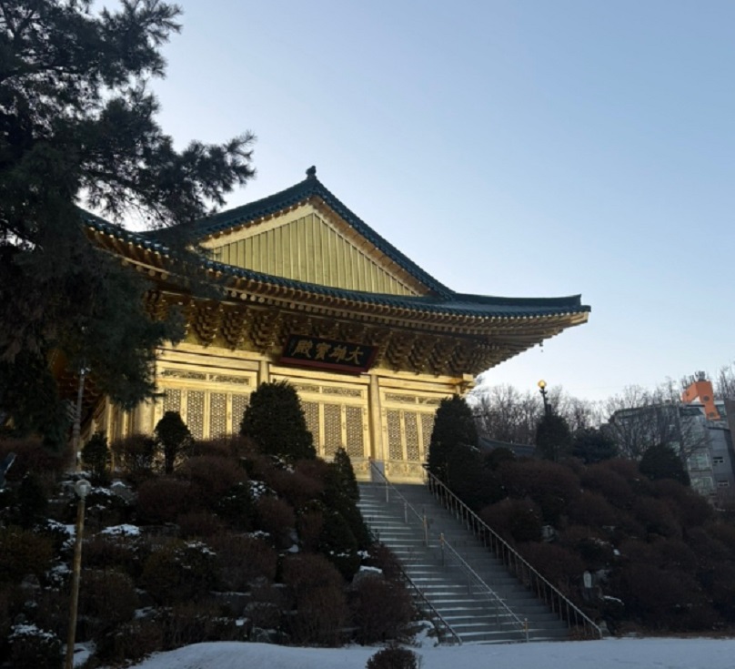 절-하면-금을-주는-황금사찰-