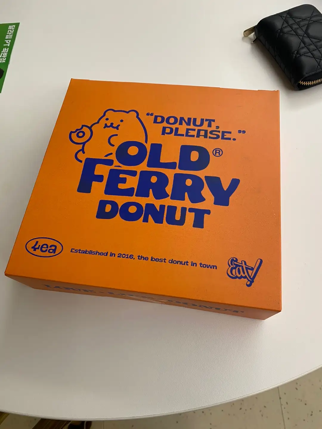 올드페리수원점-도넛박스오픈전-이미지