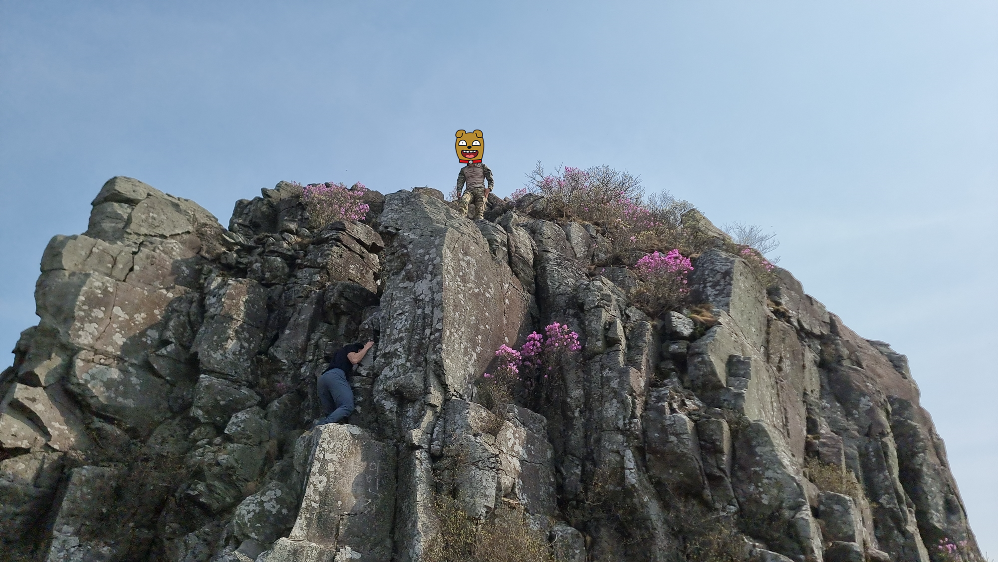 시루봉으로 올라가는 두 남자