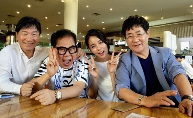 쎄시봉 투어에 객원 멤버로 참여한 조정민