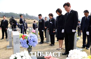 서해수호의 날이란 기념식 이재명 영웅 추모