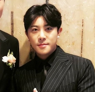 윤혁 프로필 나이 고향 가수 경력