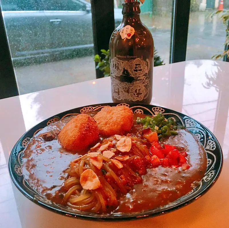 강릉에서 맛보는 카레와 쫄면이 만나면 쫄깃 쫄카레, 간장 튀김 떡볶이, 달걀 카츠 샌드 맛집 추천 생방송투데이 리얼맛집 오늘방송 먹킷리스트