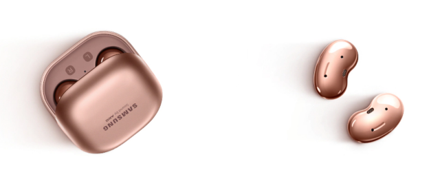 갤럭시 버즈라이브 케이스와 이어폰사진