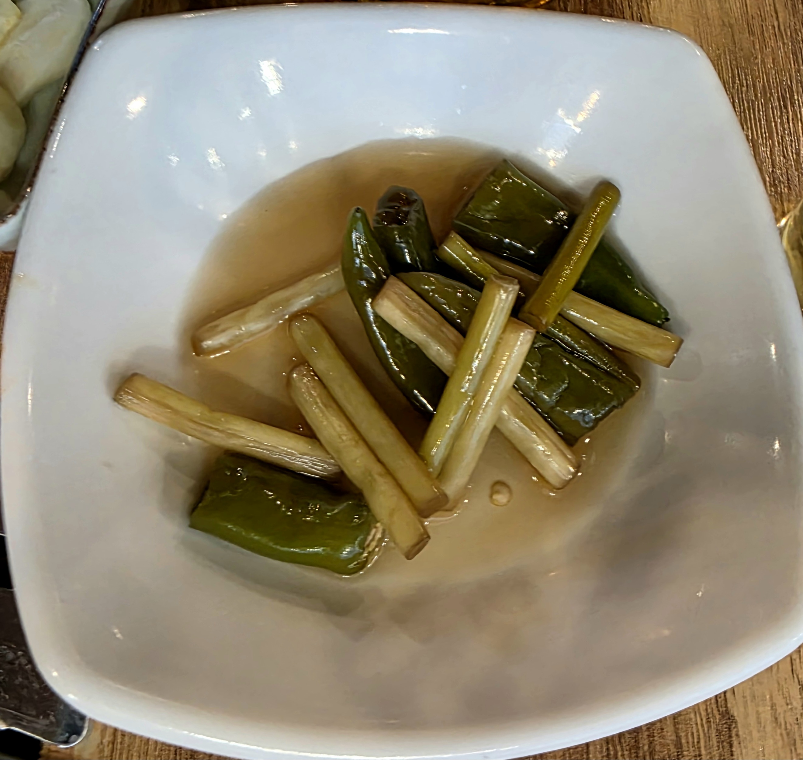 마늘쫑이-맛있어요.