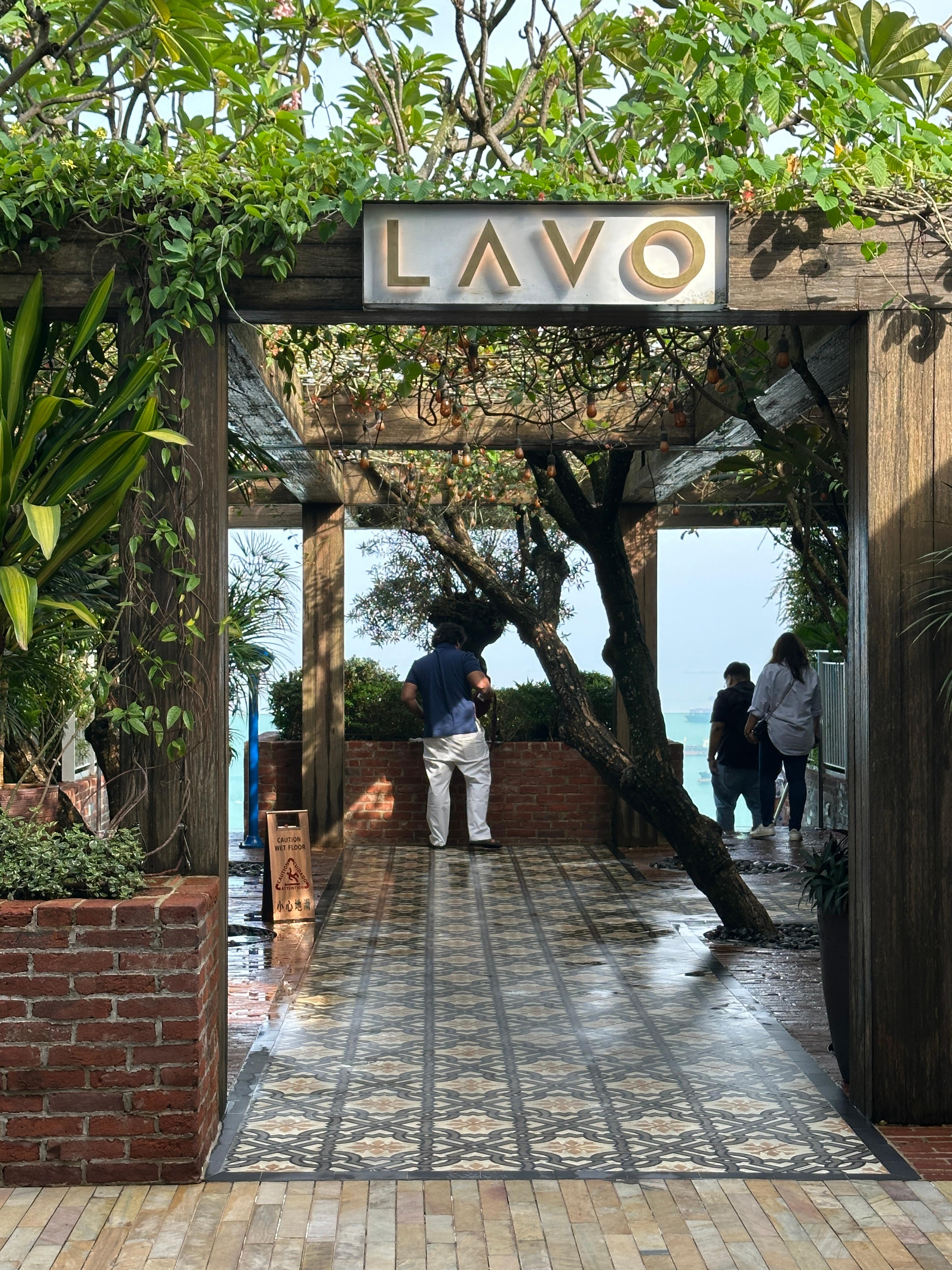 마리나 베이 샌즈호텔 루프탑에 위치한 레스토랑, 라보