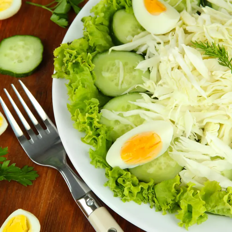 아침식단 추천 메뉴 달걀과 양배추 샐러드