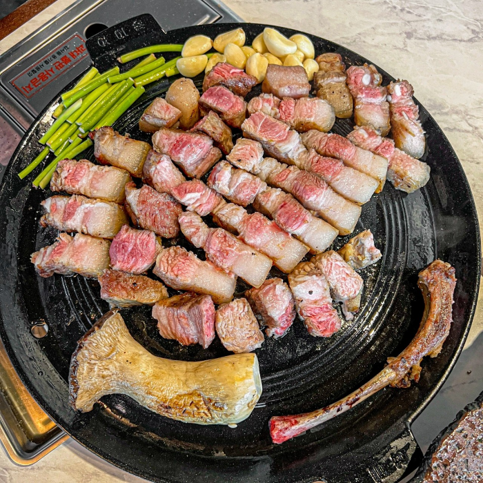 월정리 꺼멍스 흑돼지 석쇠 불고기 메뉴 소개