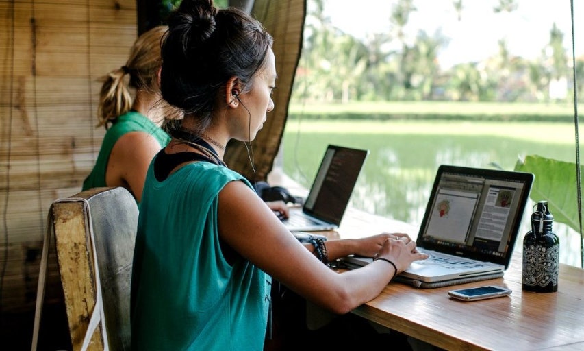 스페인 디지털 노마드 비자 — 태양 아래 자유롭게 일하는 삶