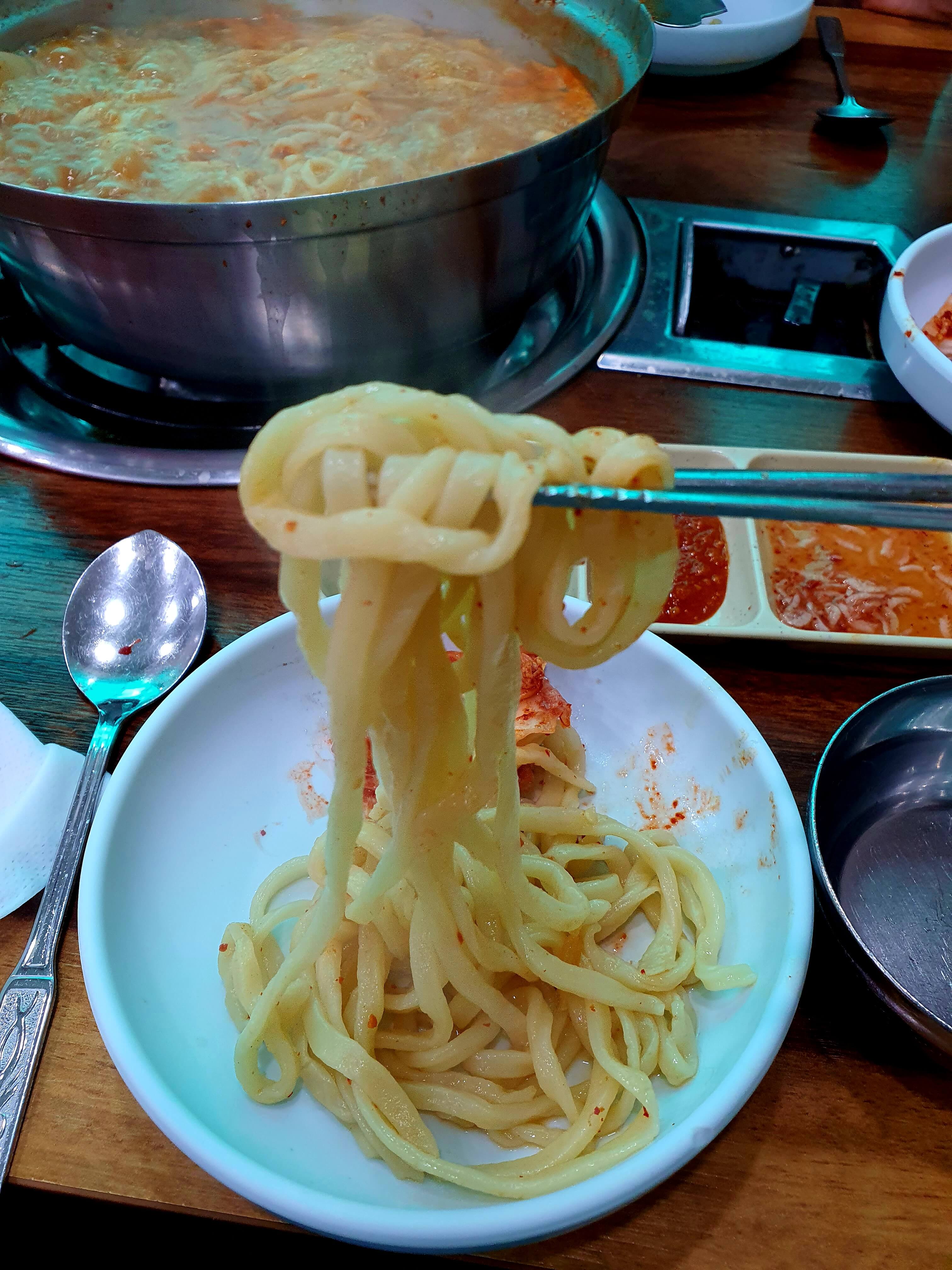 전통궁중칼국수