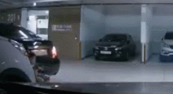 주차장 접촉사고 한문철