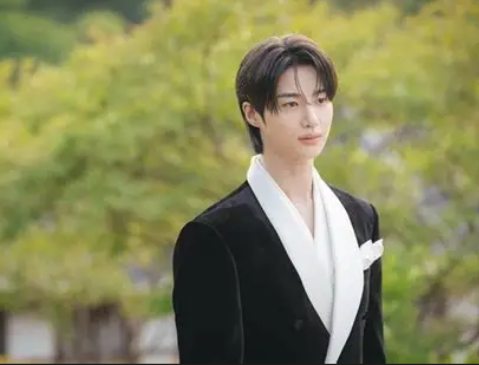 변우석&middot;아이유 장면