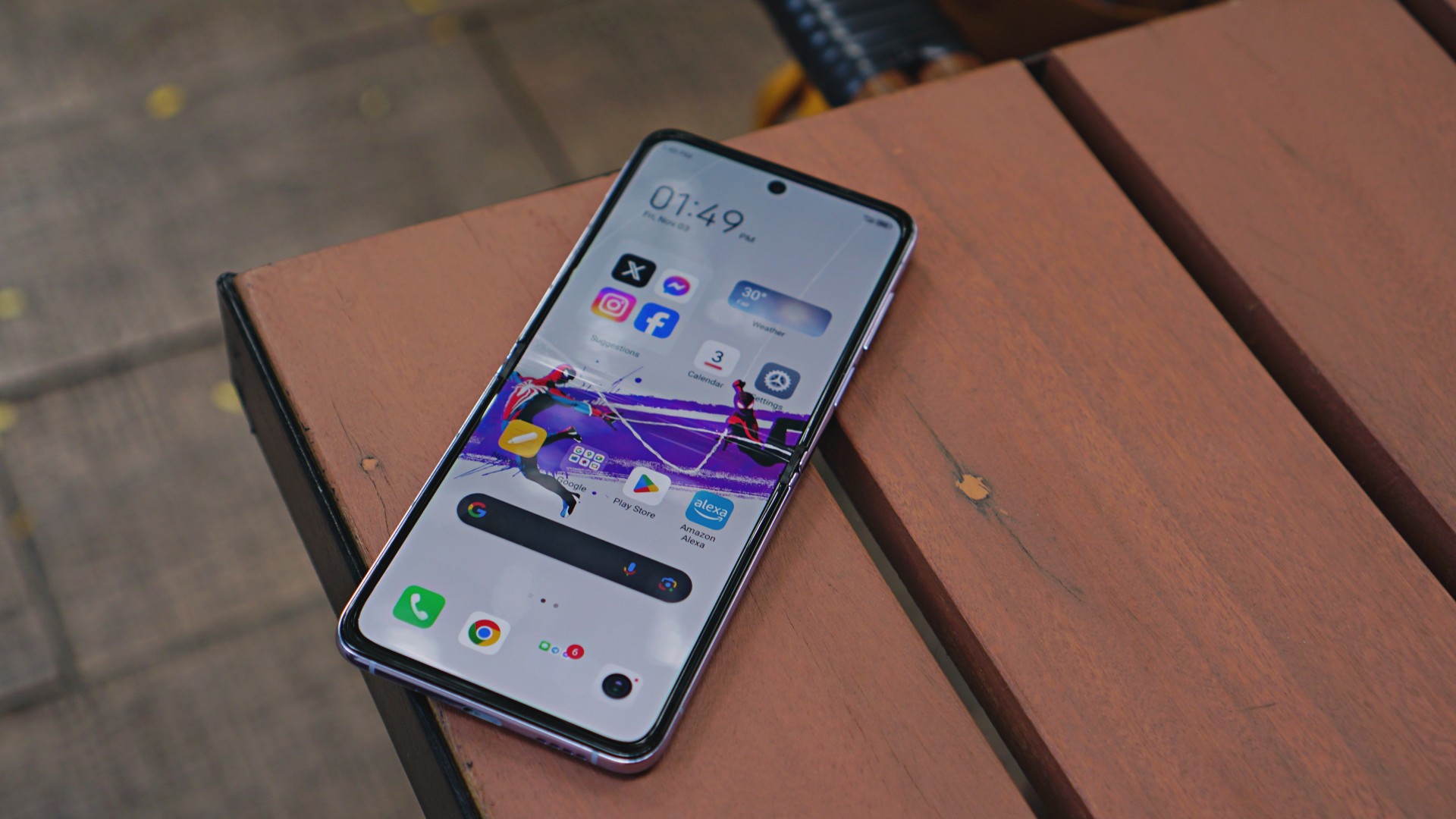 팬텀 V 플립 5G(Phantom V Flip 5G)는 사람들의 플립 스마트폰입니다