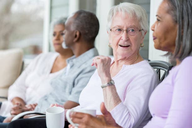 재택 의료 전문가 : 집에서 이루어지는 노인 의료 혁신