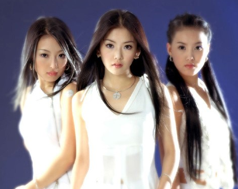 가수 투야 사진