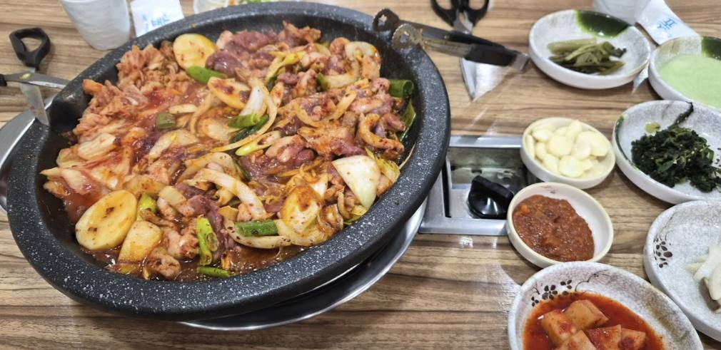 관악구 오삼불고기 맛집 &amp;#124; 2TV생생정보 가격파괴 Why 유황오리촌