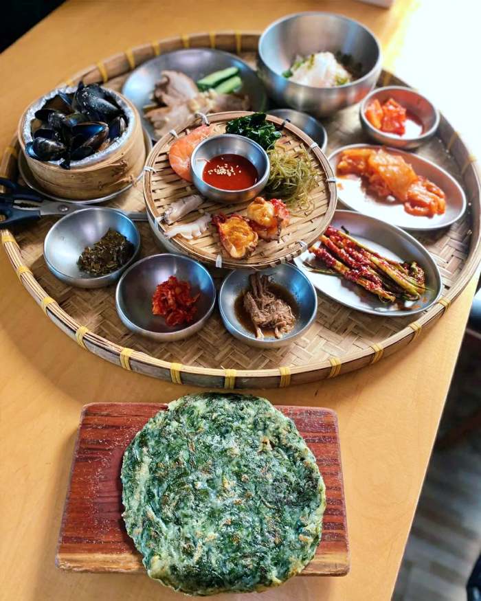 서민갑부 부산 기장 압력솥 전복죽 11첩 반찬 광주리 한상 파는 연 매출 45억 원 슈퍼 리치 갑부 방송 정보