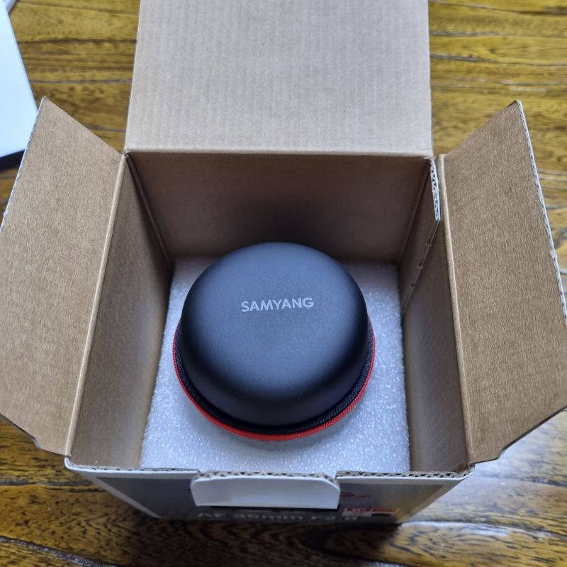 삼양-렌즈-35mm-F2.8-포장