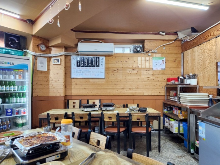 생방송투데이 낙성대 8000원 돼지불고기백반 기사식당 정보(막퍼주는집)