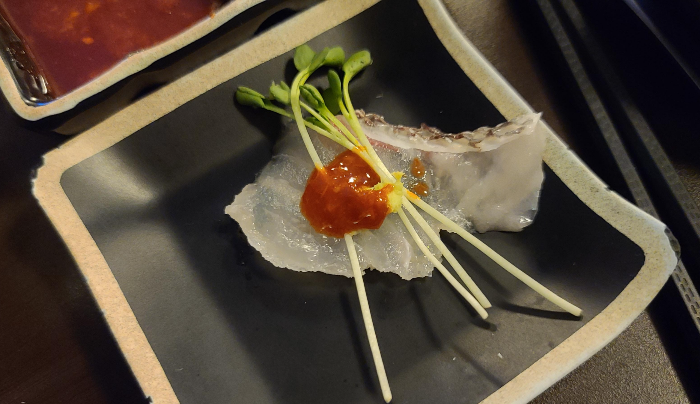 분당맛집 므금역맛집 물고기자리 숙성회 회맛집 무한리필 내부 일본식분위기 자리세팅 활멍게 민어회