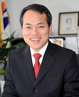 김윤식 전 시흥시장 프로필 나이 고향 학력 재산