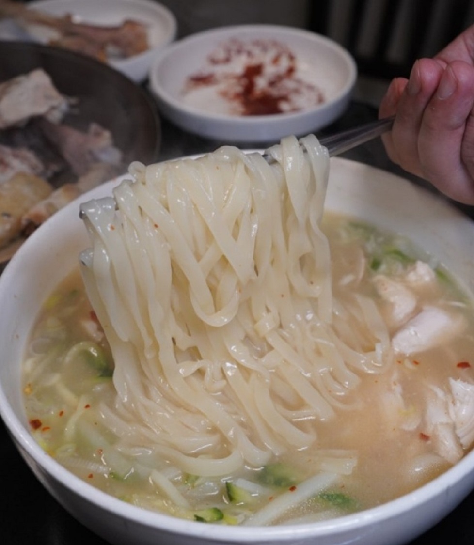 대나무봉반죽-칼국수-달인-율동칼국수-닭칼국수-이종훈