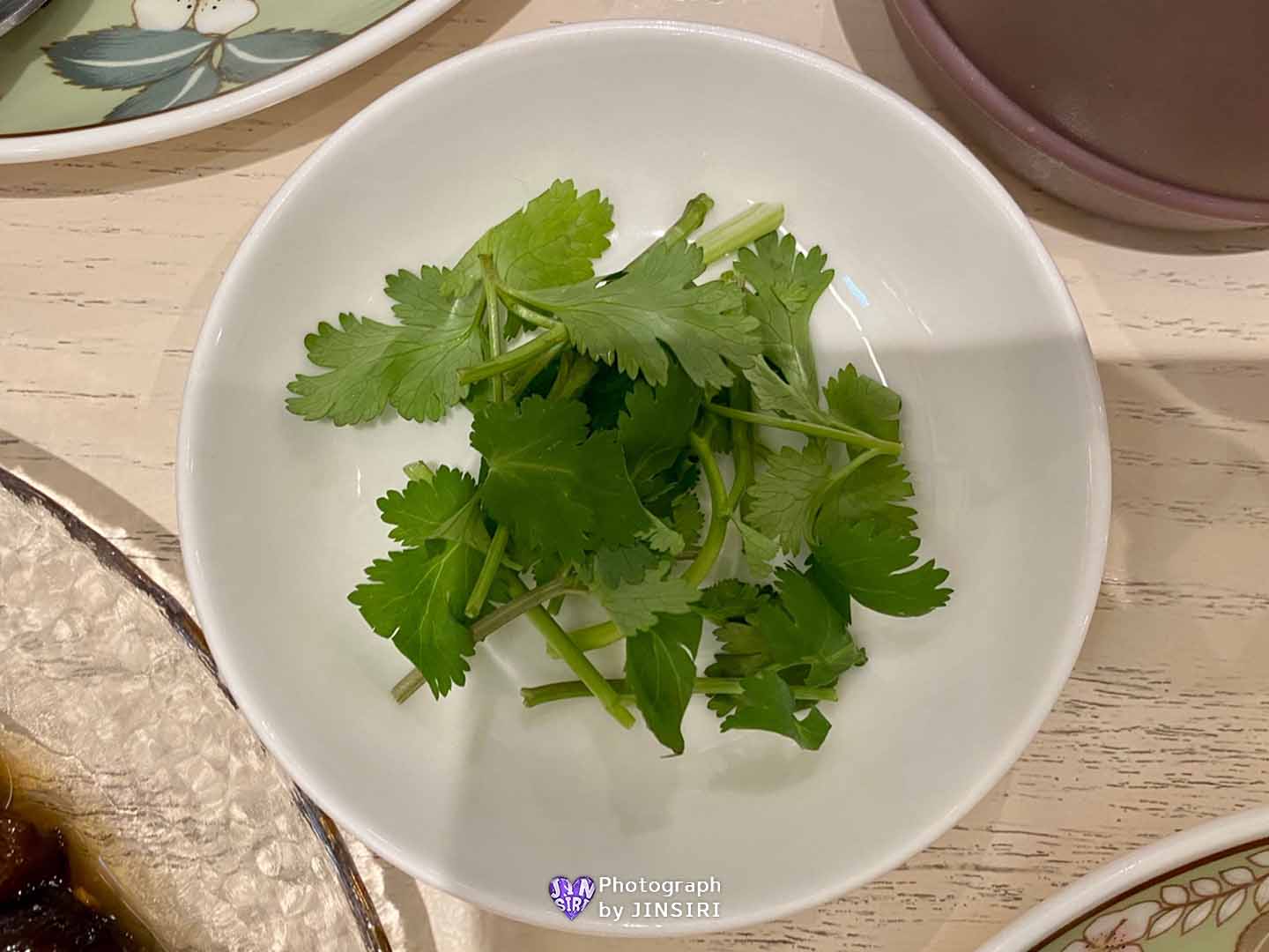 μμΈ λͺ©λ ν콩μμ λ€μ¬ μΆμ² νλλ°±νμ μ°μ‘νλ©΄