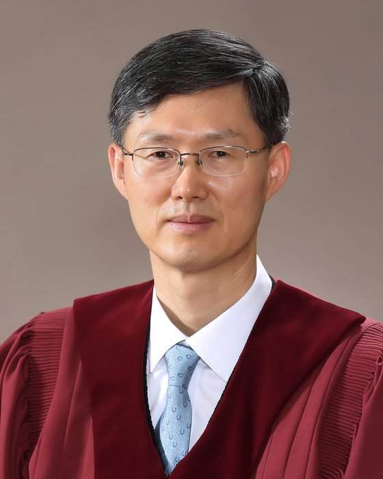 문형배 헌법재판관 헌법재판소장 프로필