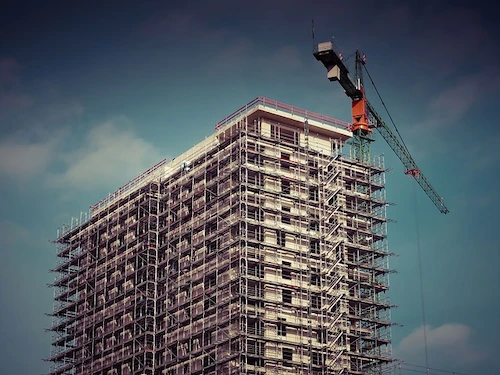 리모델링 vs 재건축, 직장인 투자자가 반드시 알아야 할 선택 기준