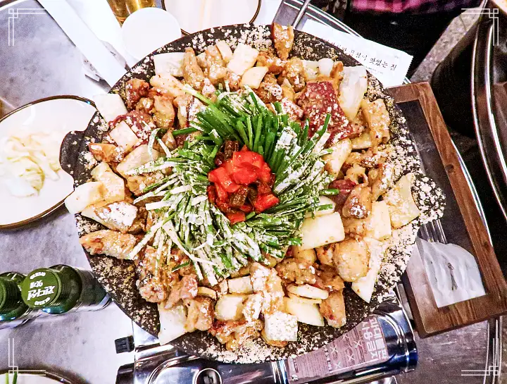 강남역 가게 곱창 구이 마늘 가루 눈 내린 곱창 대파김치 맛있으면 0칼로리 맛집 추천