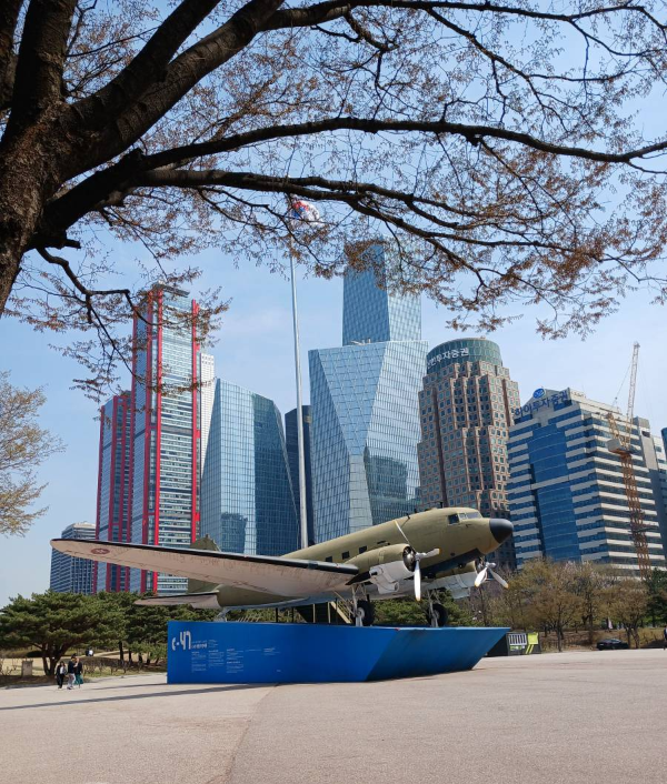 여의도공원 뒤 증권가