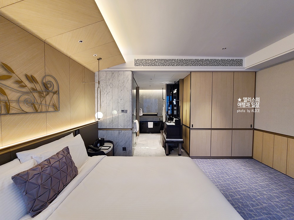 페어몬트 앰배서더 서울, 페어몬트룸 (킹사이즈 베드) 후기