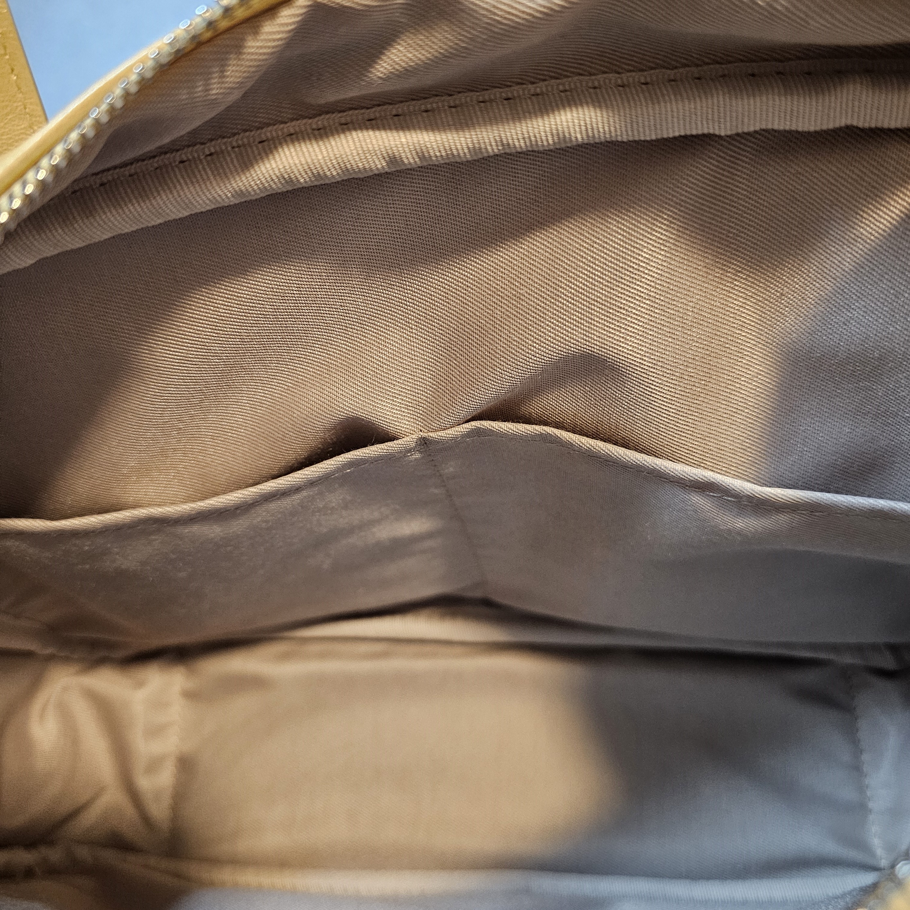 필인더블랭크 PK 미들 숄더백